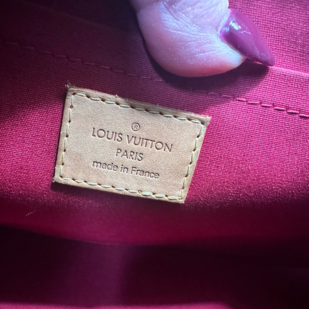 Louis Vuitton Red Patent Leather Shoulder Bag - Picture 5 of 16